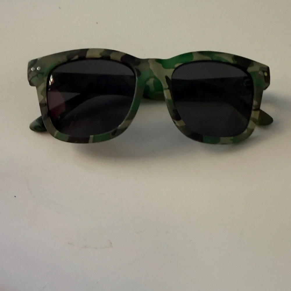 J Crew kids camo sunglasses  one size
